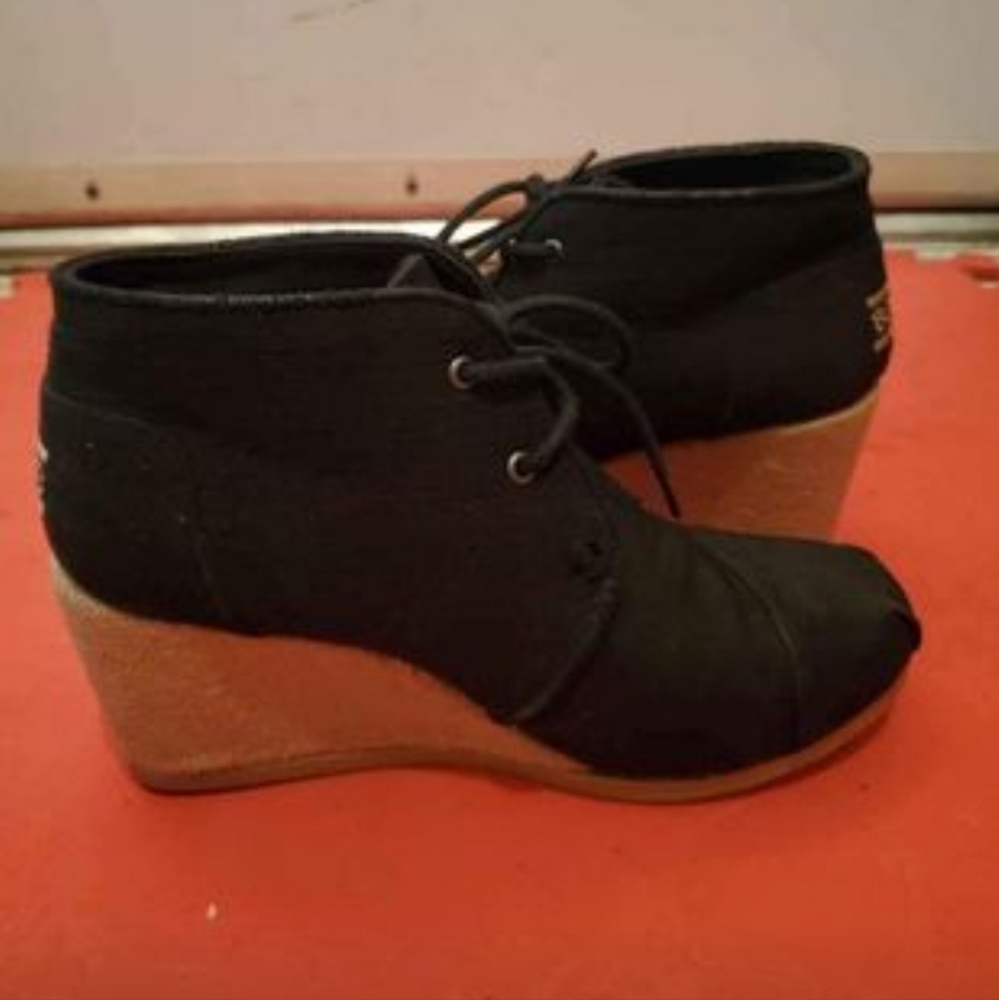 Skechers BOBS black shoes